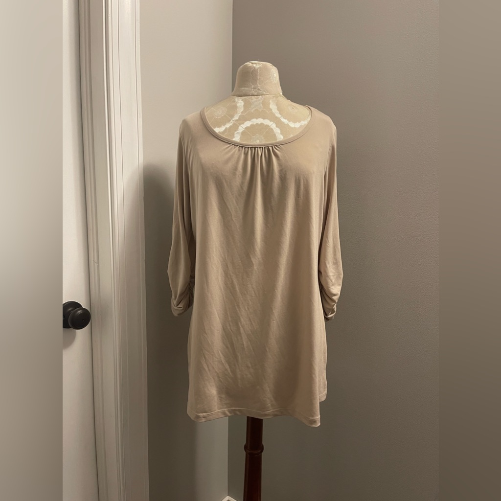 Susan Graver Blouse Size Xs. Smoke Free.